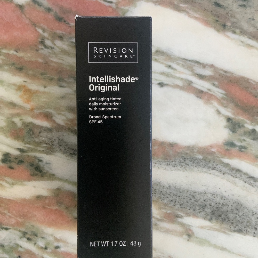 Revision Skincare Intellishade Original moisturizer